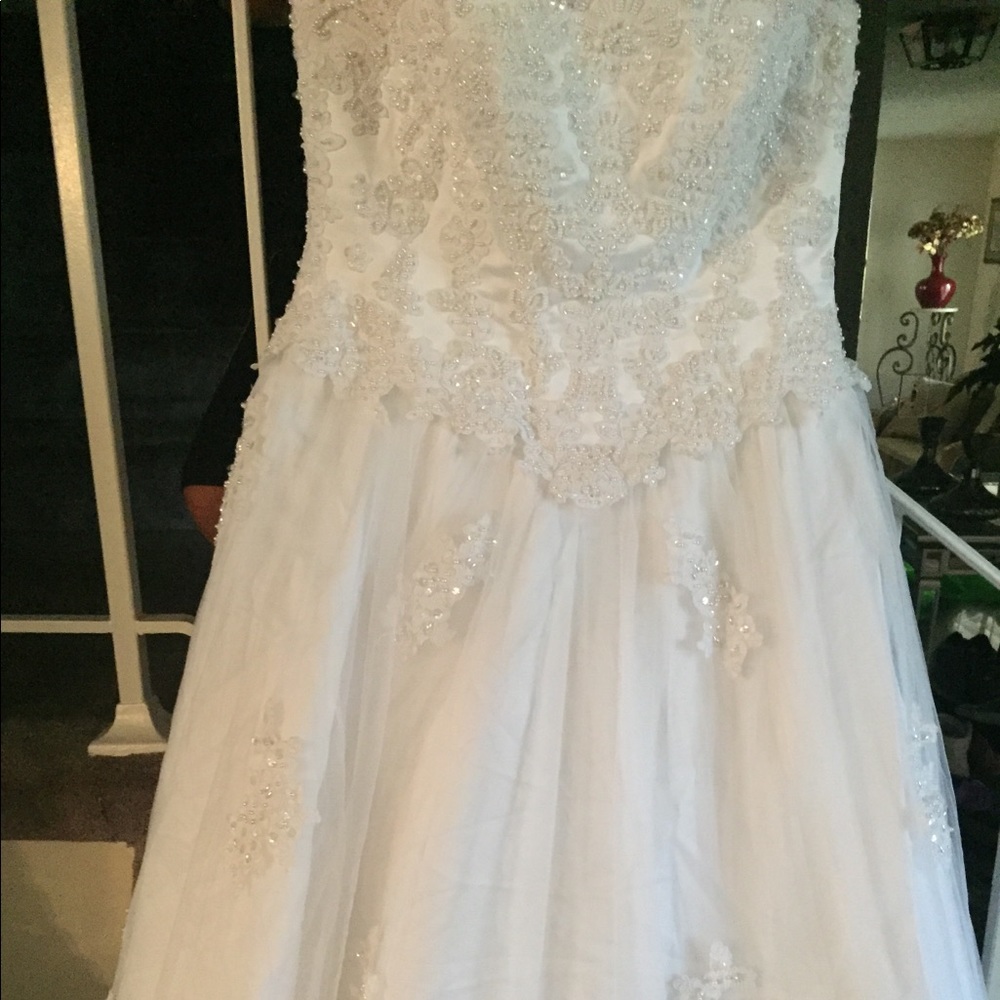 Wedding dress